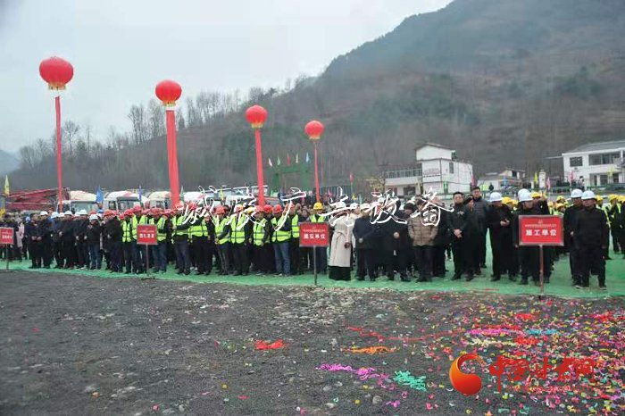 隴南市“一帶一路”美垃圾收集亭麗鄉(xiāng)村論壇首個(gè)項(xiàng)目落地開工